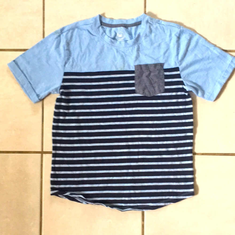 NWOT BOYS T-SHIRT